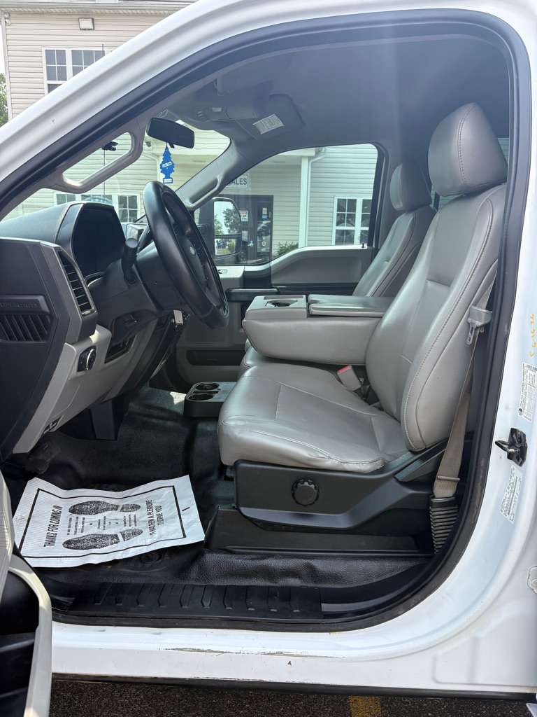 Photo 10 of this FORD F-250 SUPER DUT