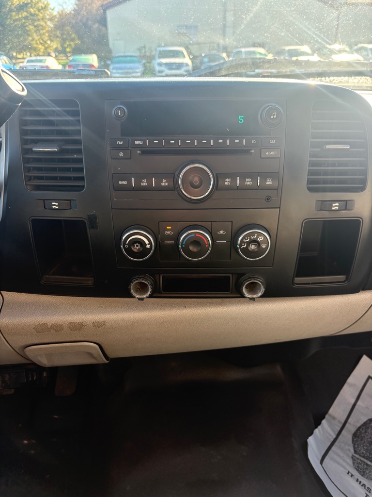 Photo 17 of this CHEVROLET SILVERADO 2500H
