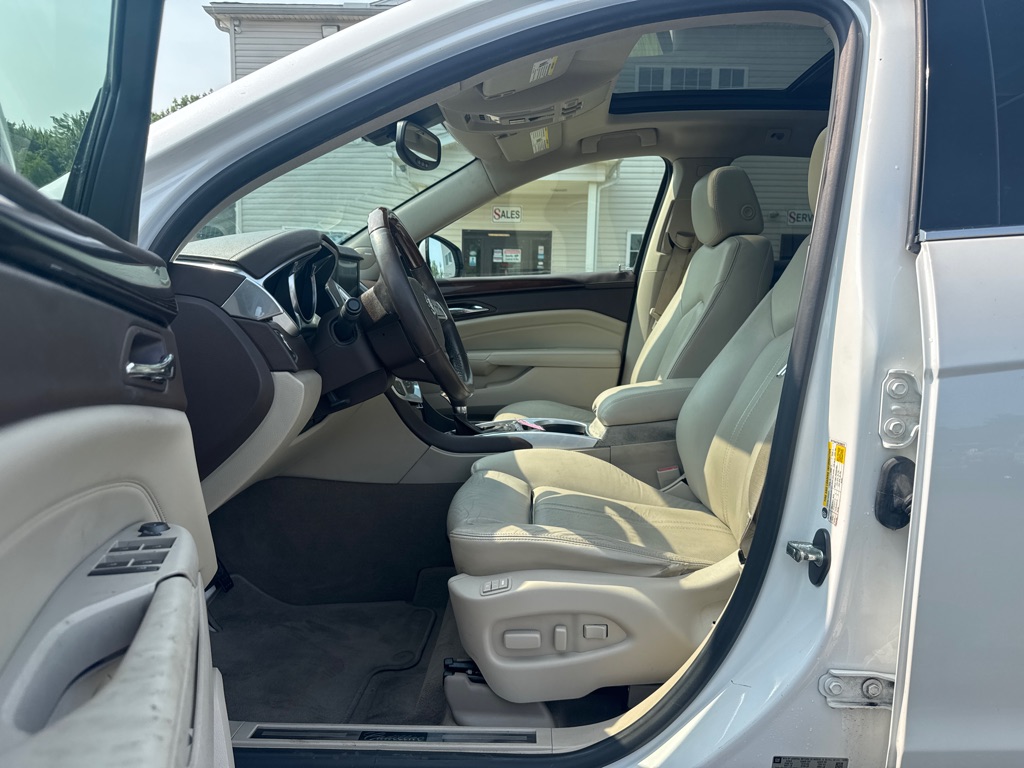 Photo 10 of this CADILLAC SRX