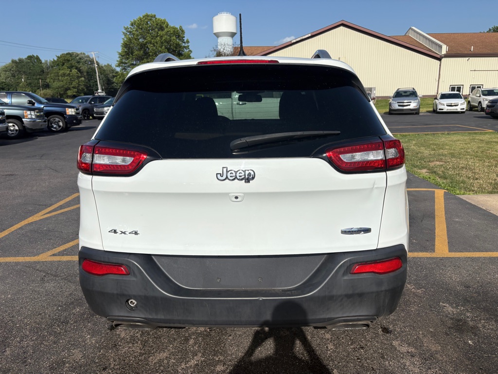 Photo 7 of this JEEP CHEROKEE