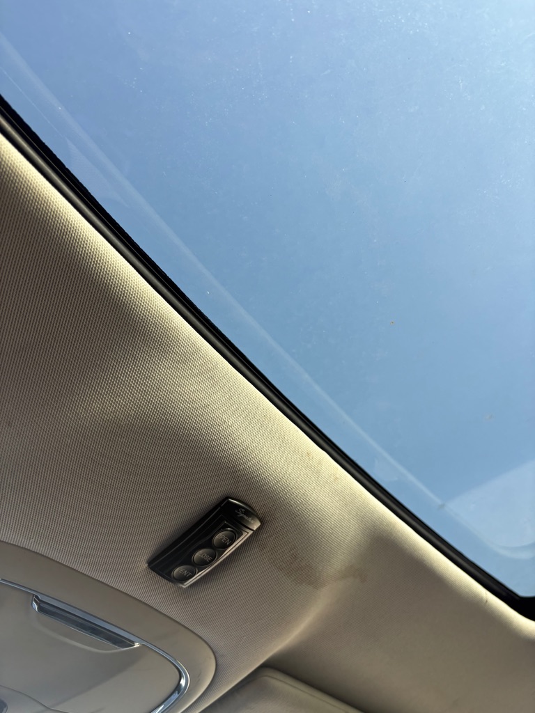 Photo 16 of this JEEP CHEROKEE