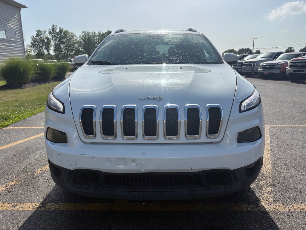 Photo 3 of this JEEP CHEROKEE