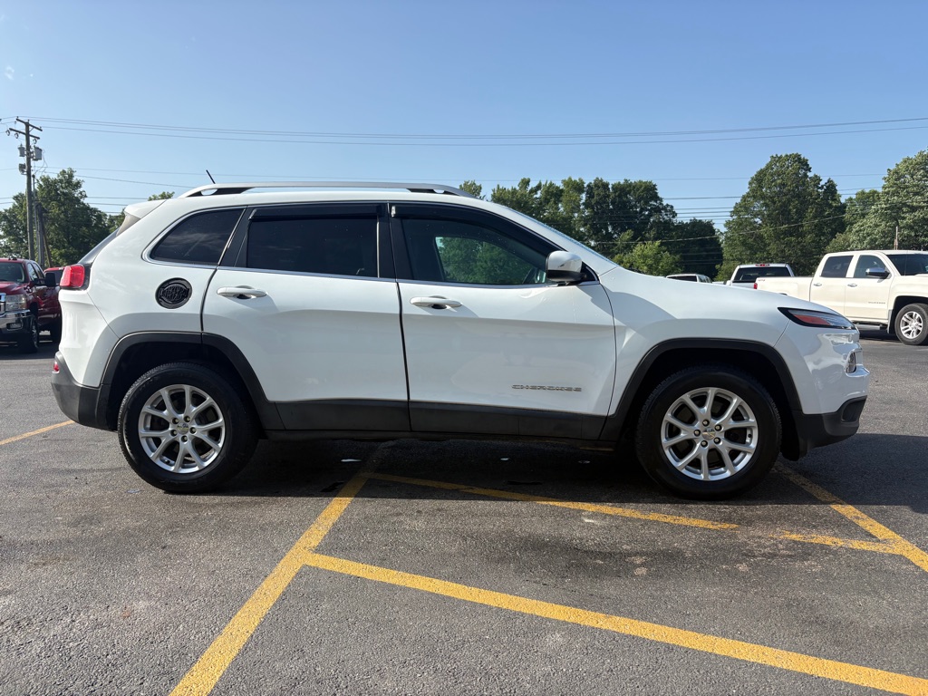 Photo 5 of this JEEP CHEROKEE