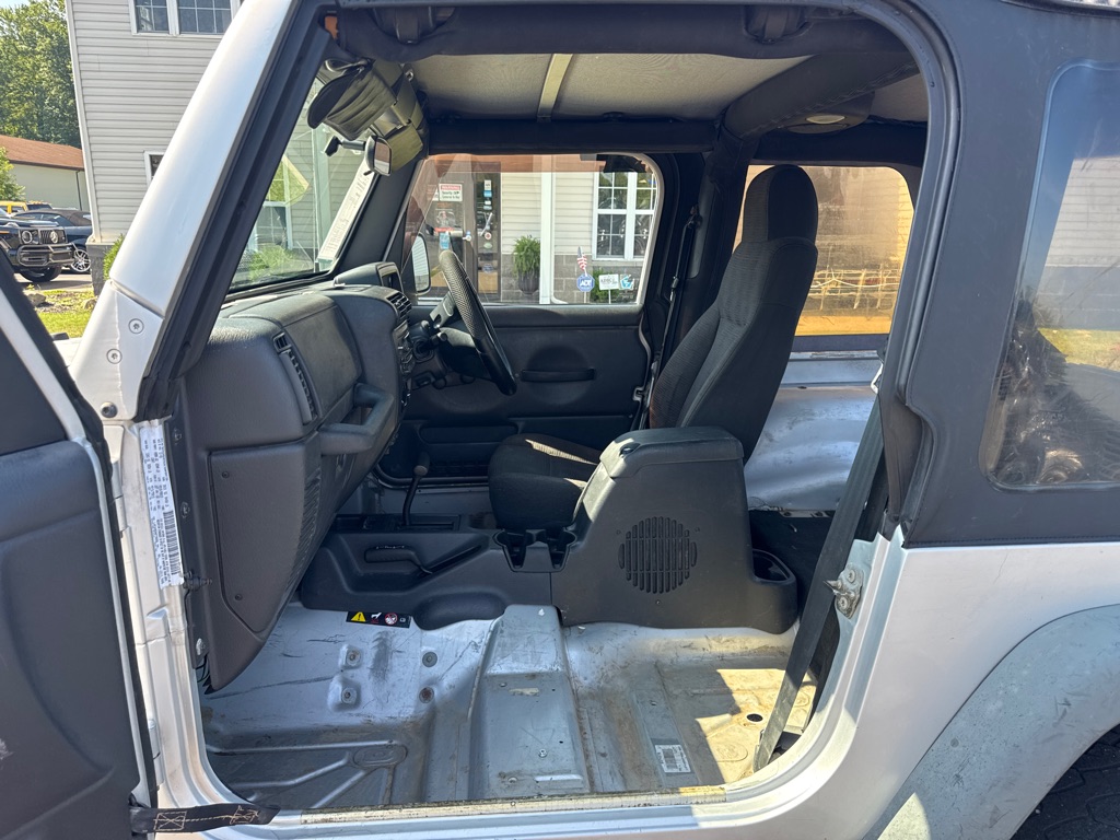 Photo 9 of this JEEP WRANGLER / TJ