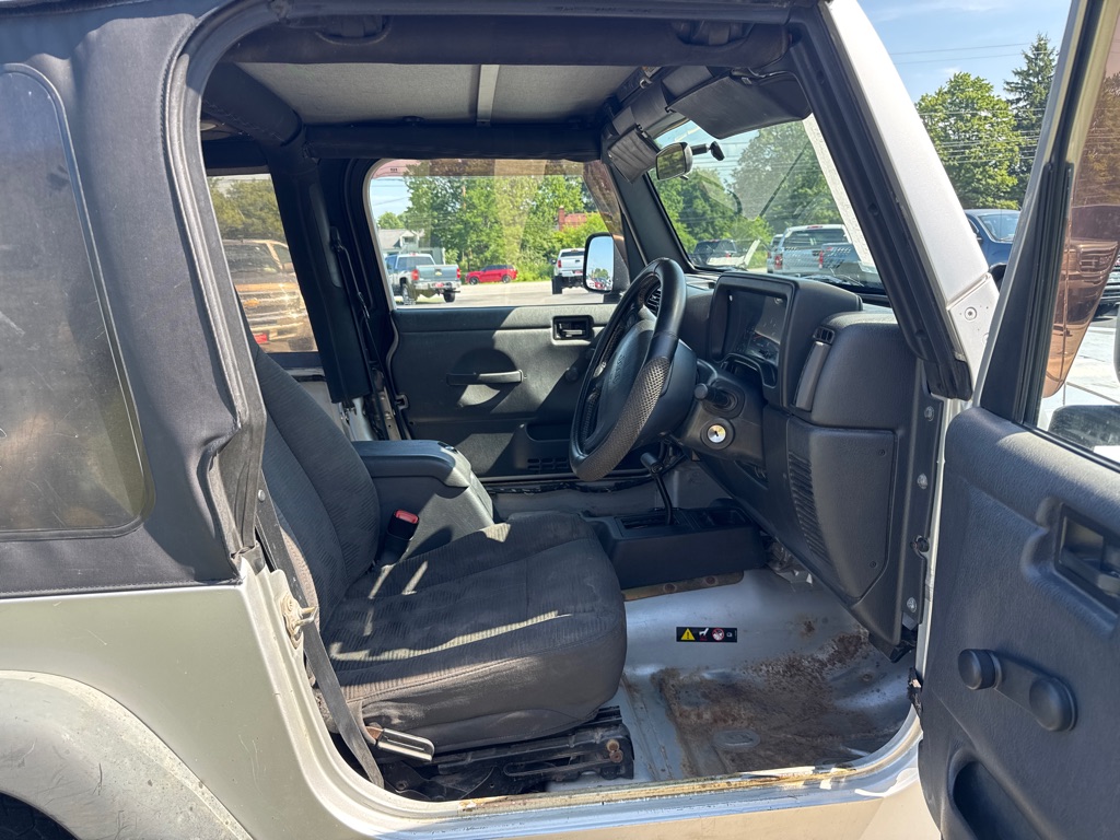 Photo 11 of this JEEP WRANGLER / TJ