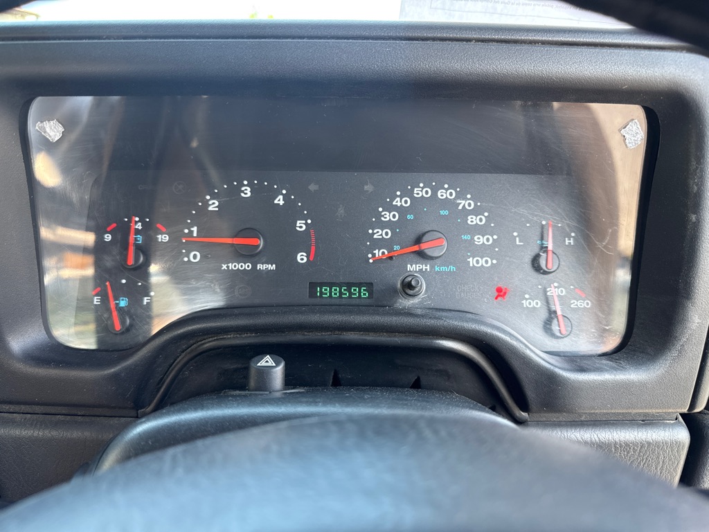 Photo 13 of this JEEP WRANGLER / TJ