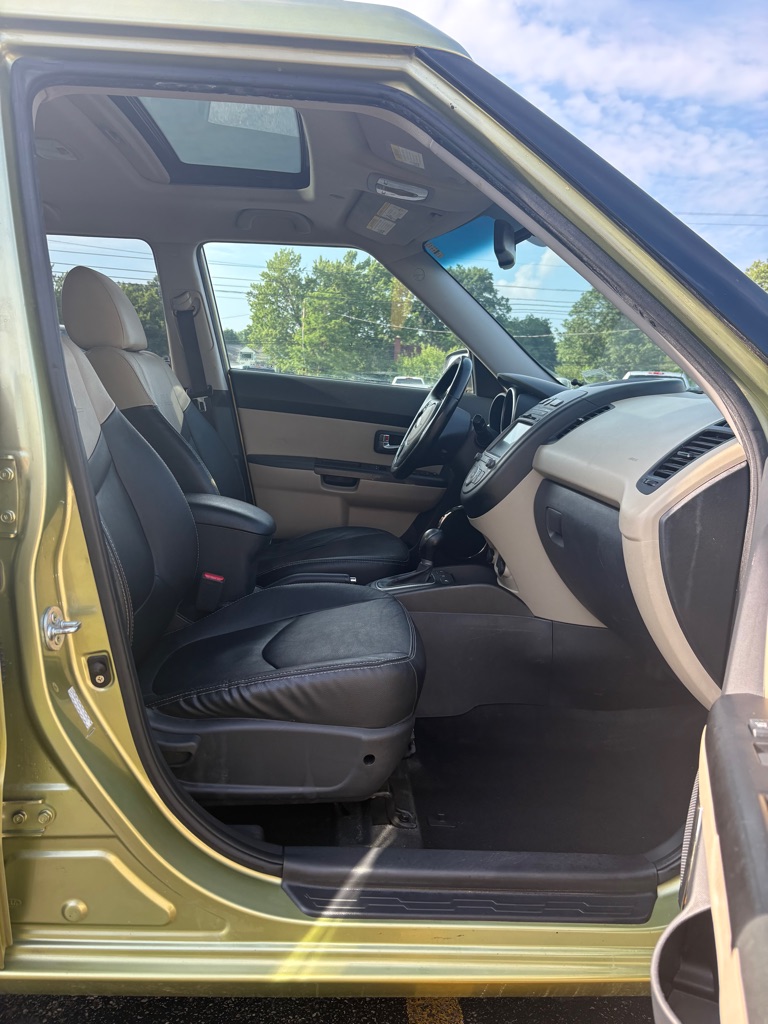 Photo 11 of this KIA SOUL