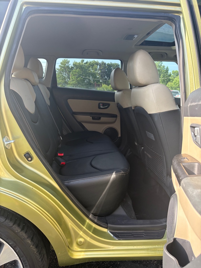 Photo 12 of this KIA SOUL