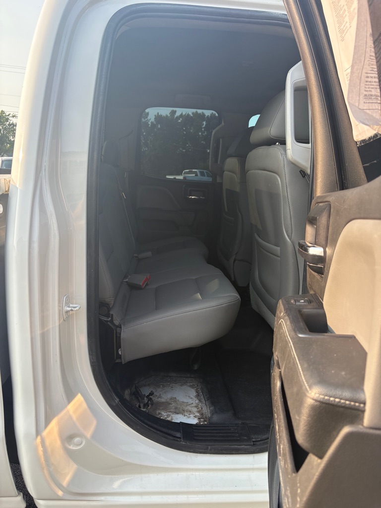 Photo 12 of this CHEVROLET SILVERADO 2500H
