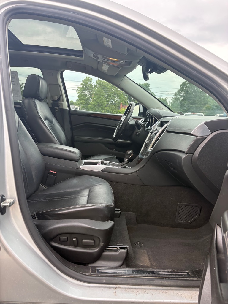 Photo 11 of this CADILLAC SRX