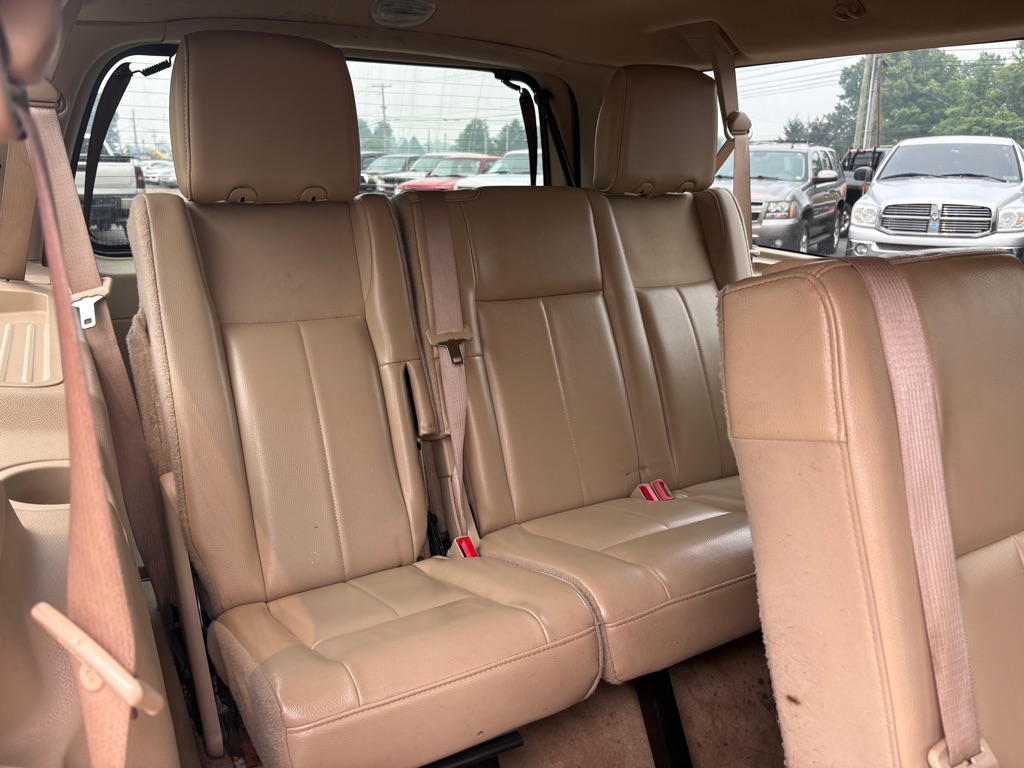 Photo 13 of this FORD EXPEDITION EL