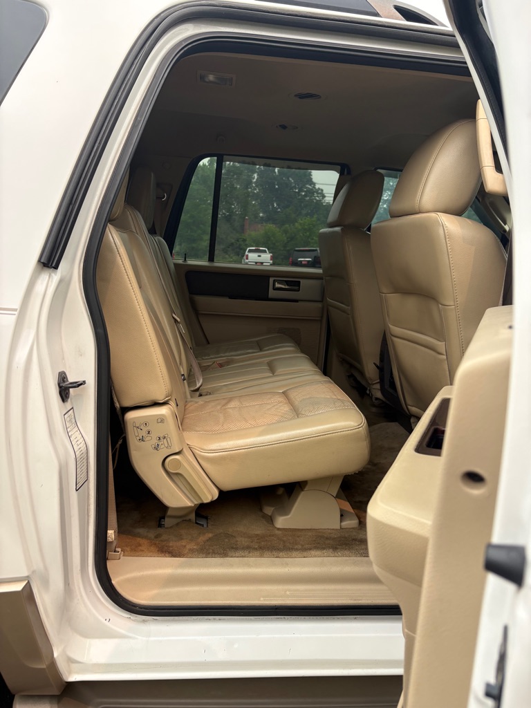 Photo 12 of this FORD EXPEDITION EL