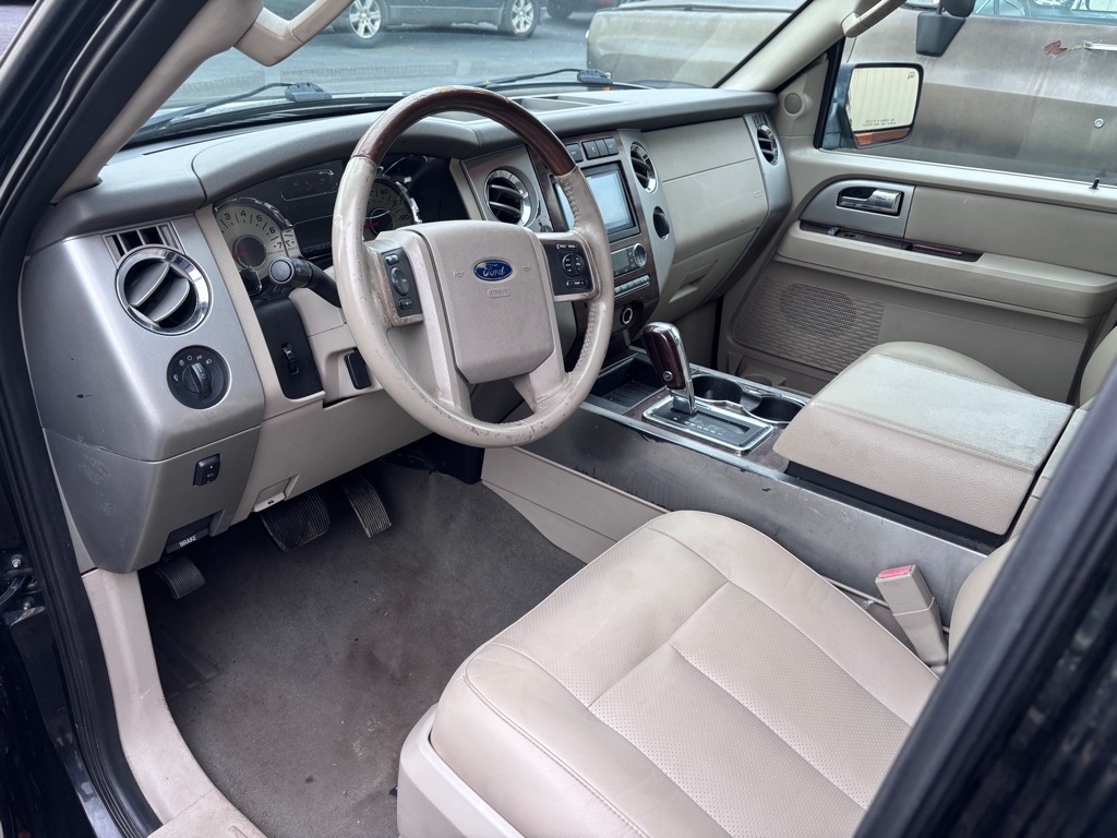Photo 16 of this FORD EXPEDITION