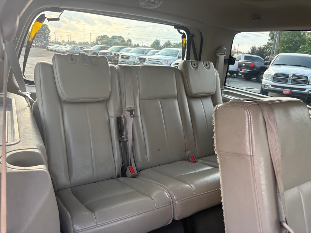 Photo 13 of this FORD EXPEDITION
