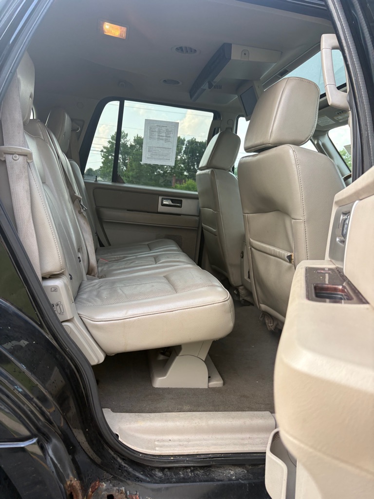 Photo 12 of this FORD EXPEDITION