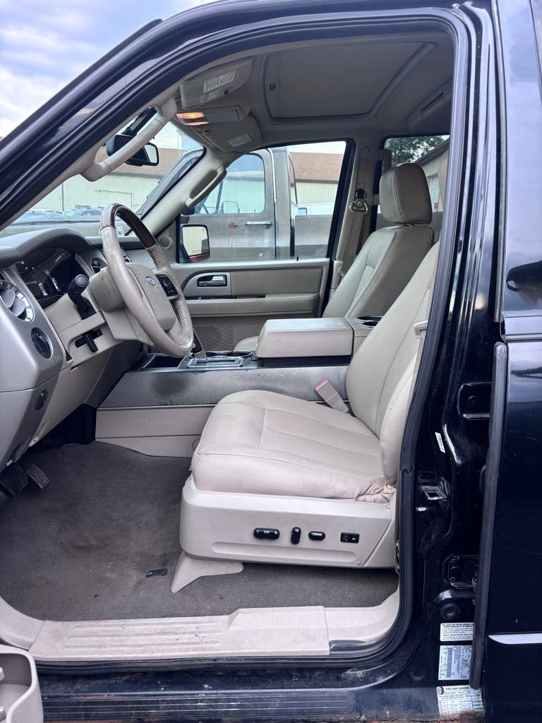 Photo 9 of this FORD EXPEDITION