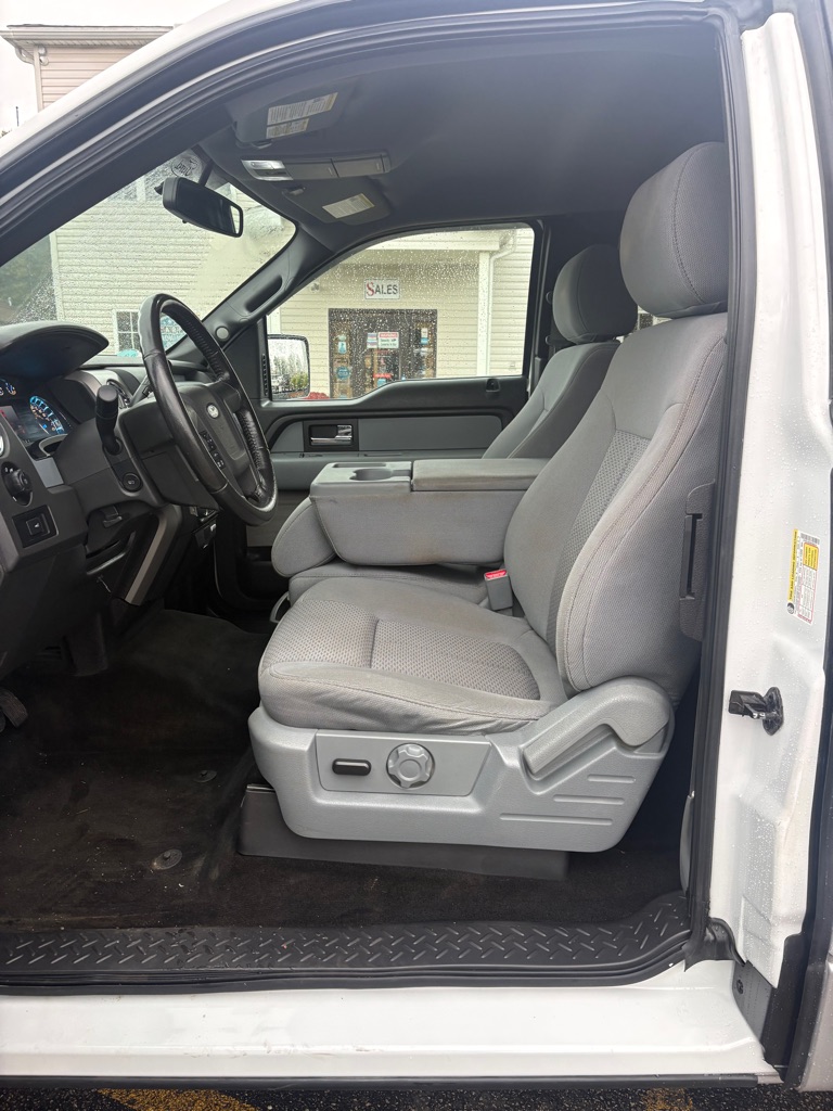 Photo 10 of this FORD F-150