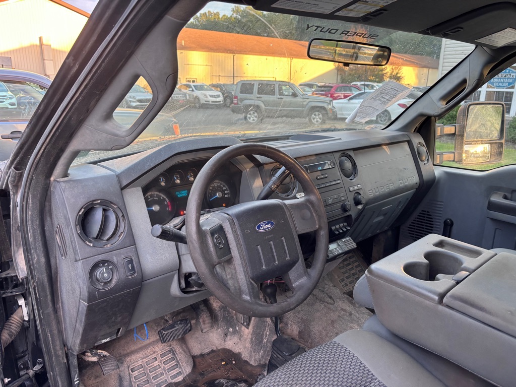 Photo 11 of this FORD F-250 SUPER DUT