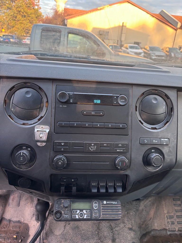 Photo 14 of this FORD F-250 SUPER DUT