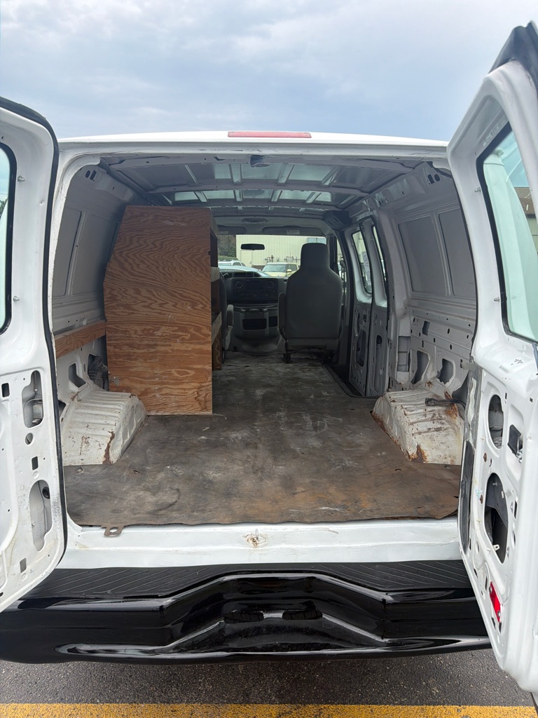 Photo 12 of this FORD E-SERIES