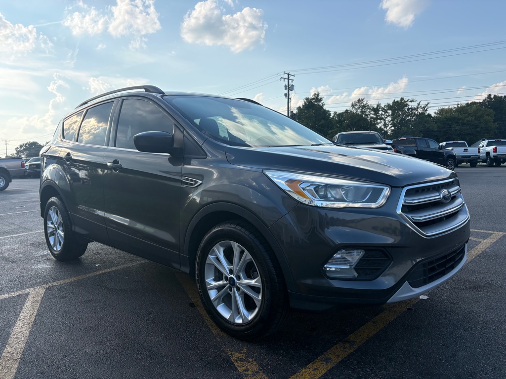 Photo 4 of this FORD ESCAPE