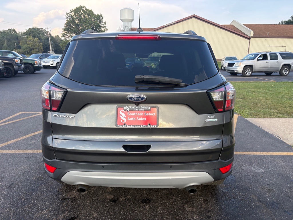 Photo 7 of this FORD ESCAPE