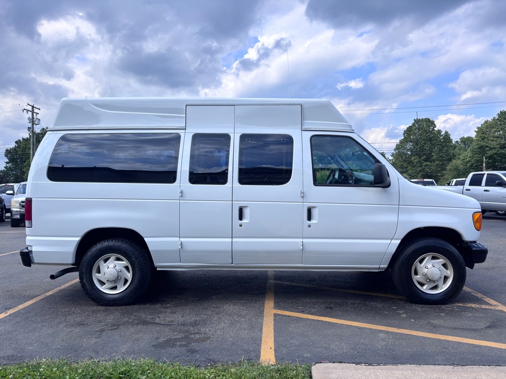 Photo 5 of this FORD E-SERIES