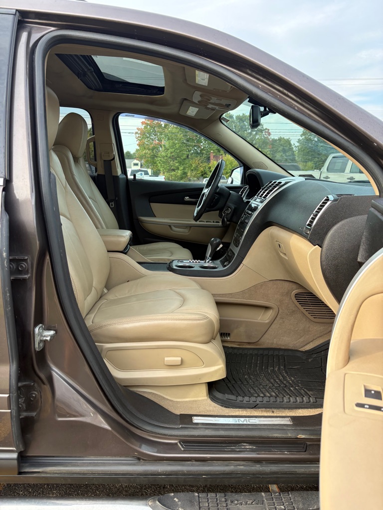 Photo 11 of this GMC ACADIA