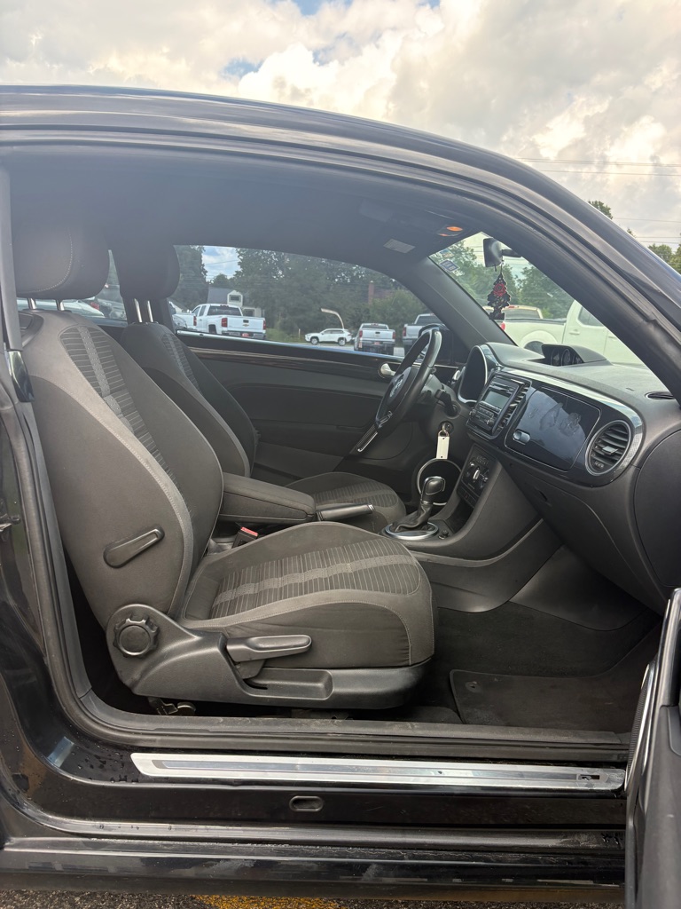 Photo 10 of this VOLKSWAGEN BEETLE
