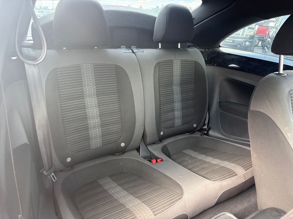 Photo 11 of this VOLKSWAGEN BEETLE