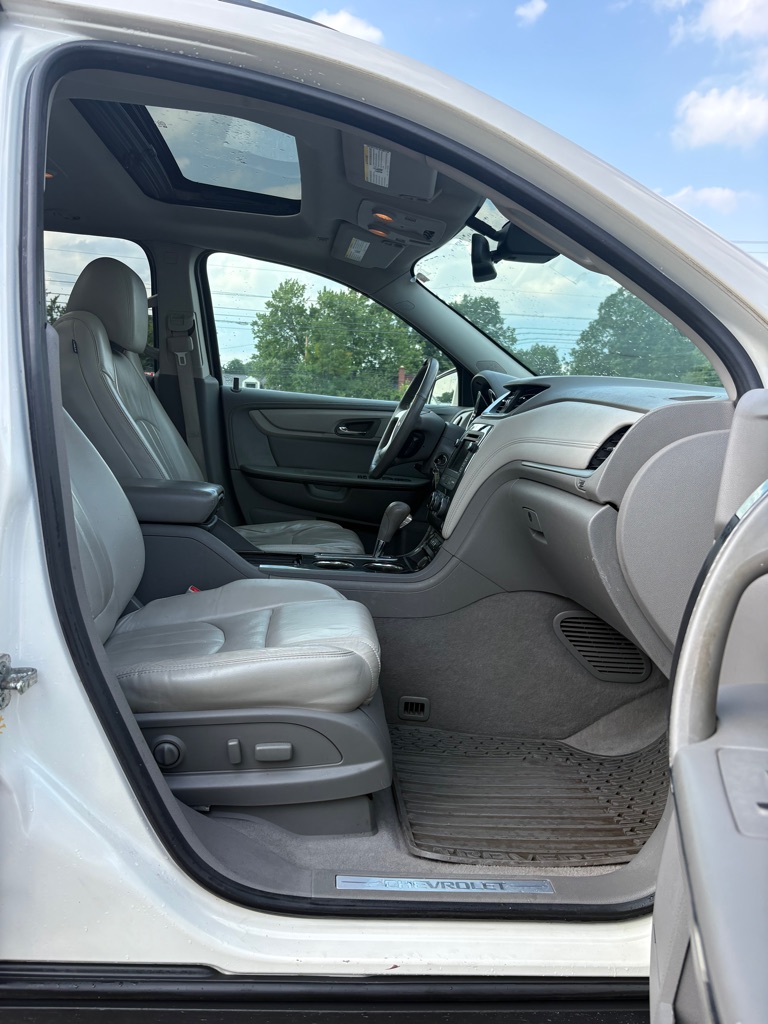 Photo 11 of this CHEVROLET TRAVERSE