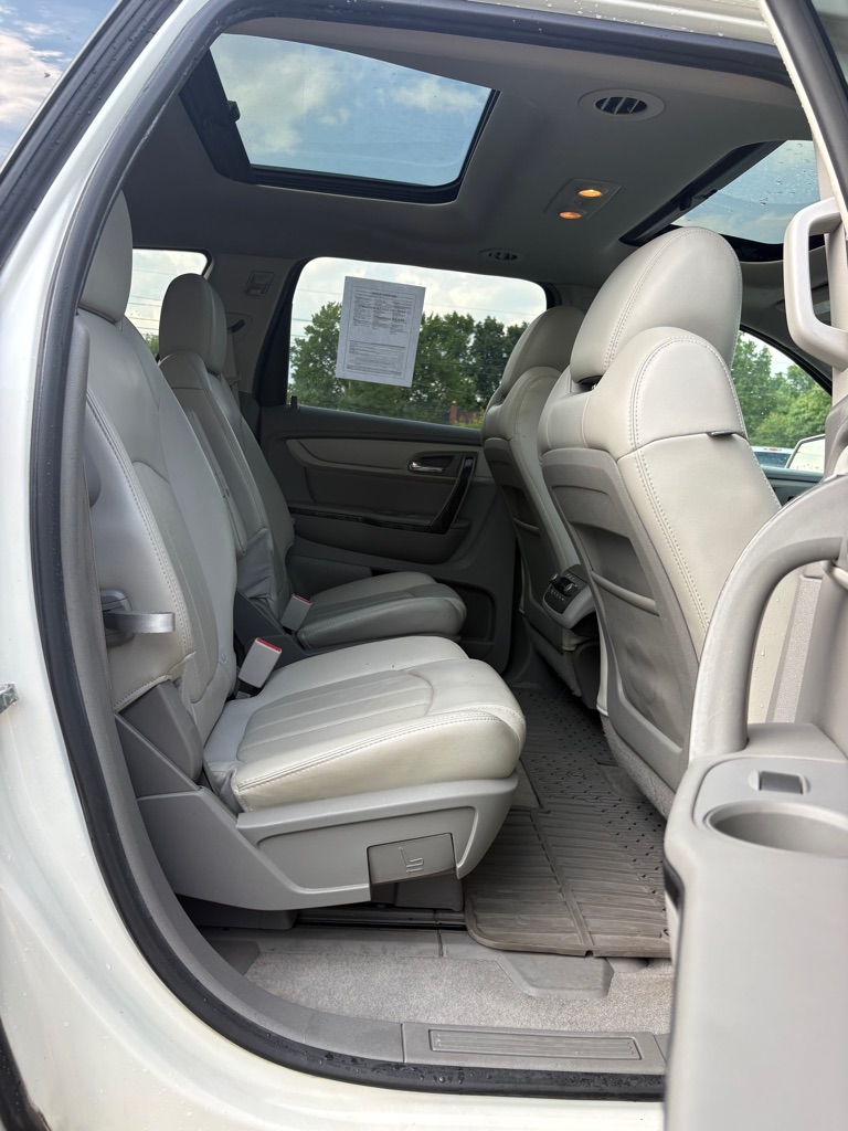 Photo 12 of this CHEVROLET TRAVERSE