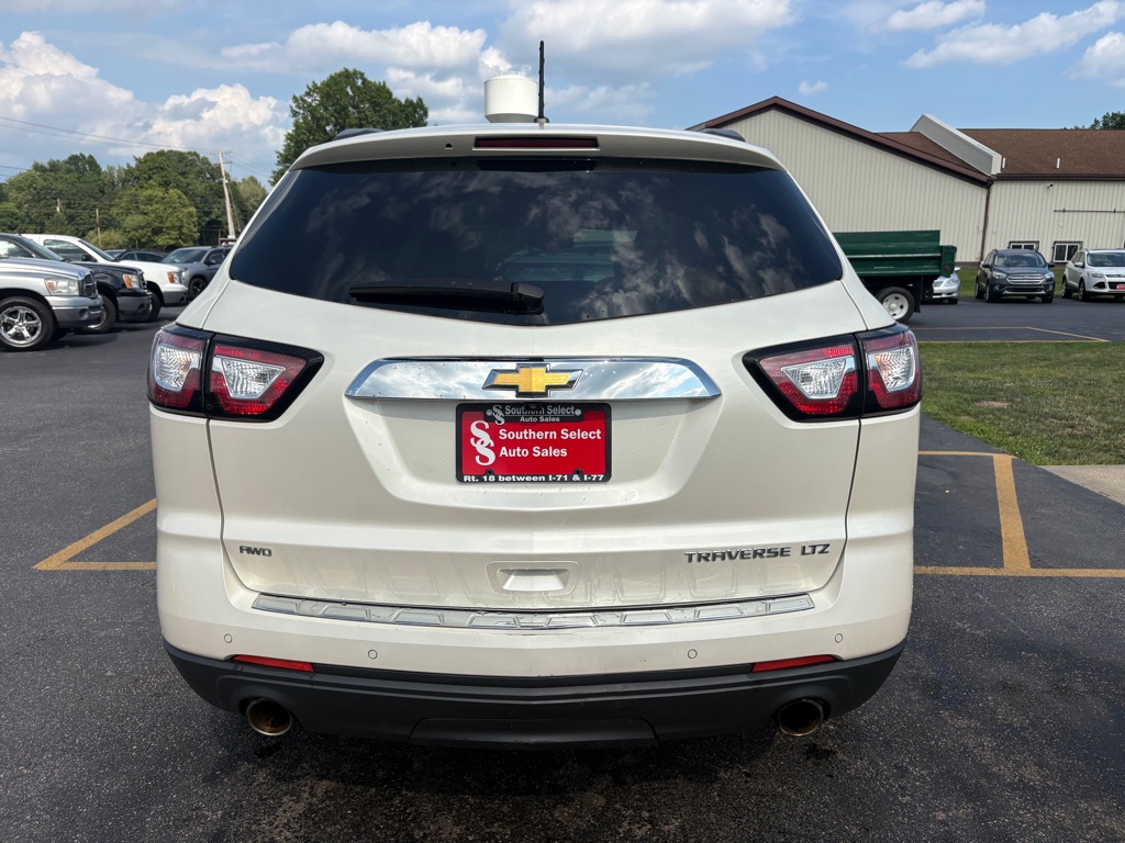 Photo 7 of this CHEVROLET TRAVERSE