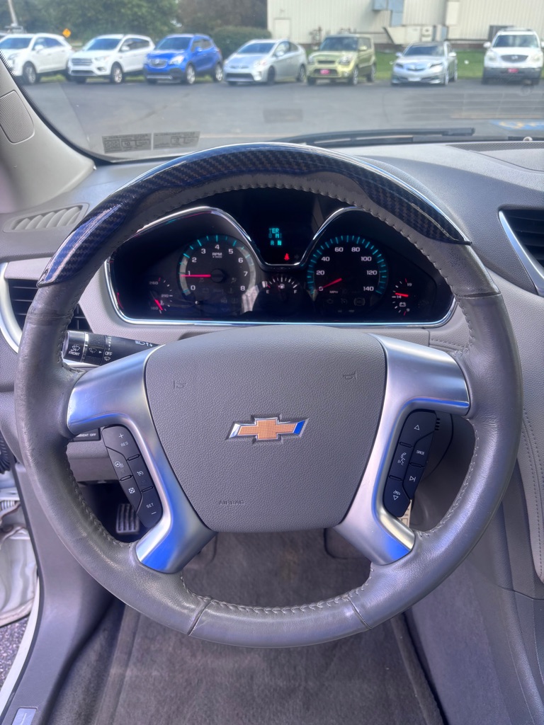 Photo 37 of this CHEVROLET TRAVERSE