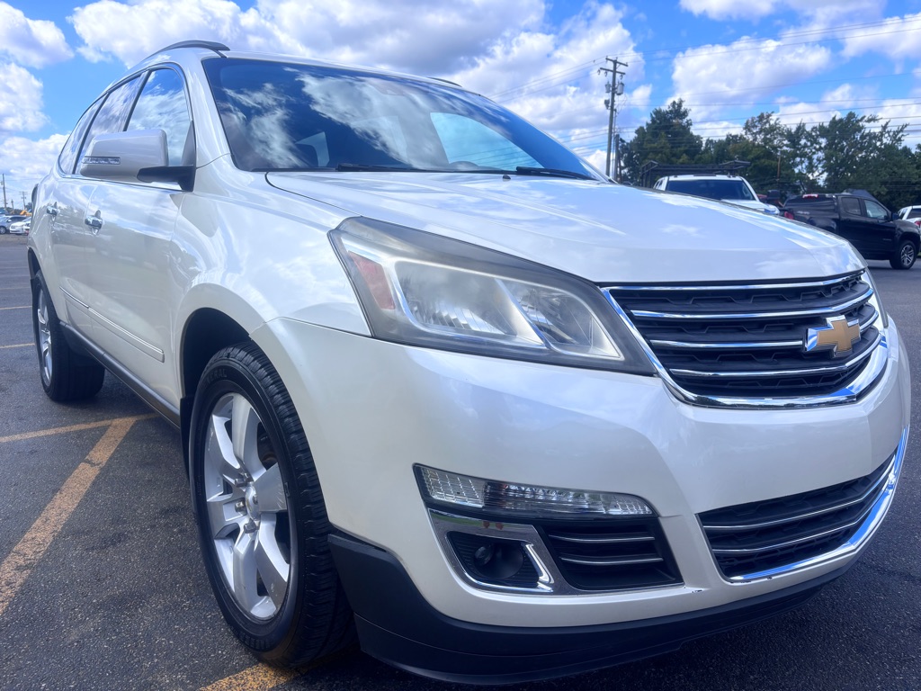Photo 22 of this CHEVROLET TRAVERSE