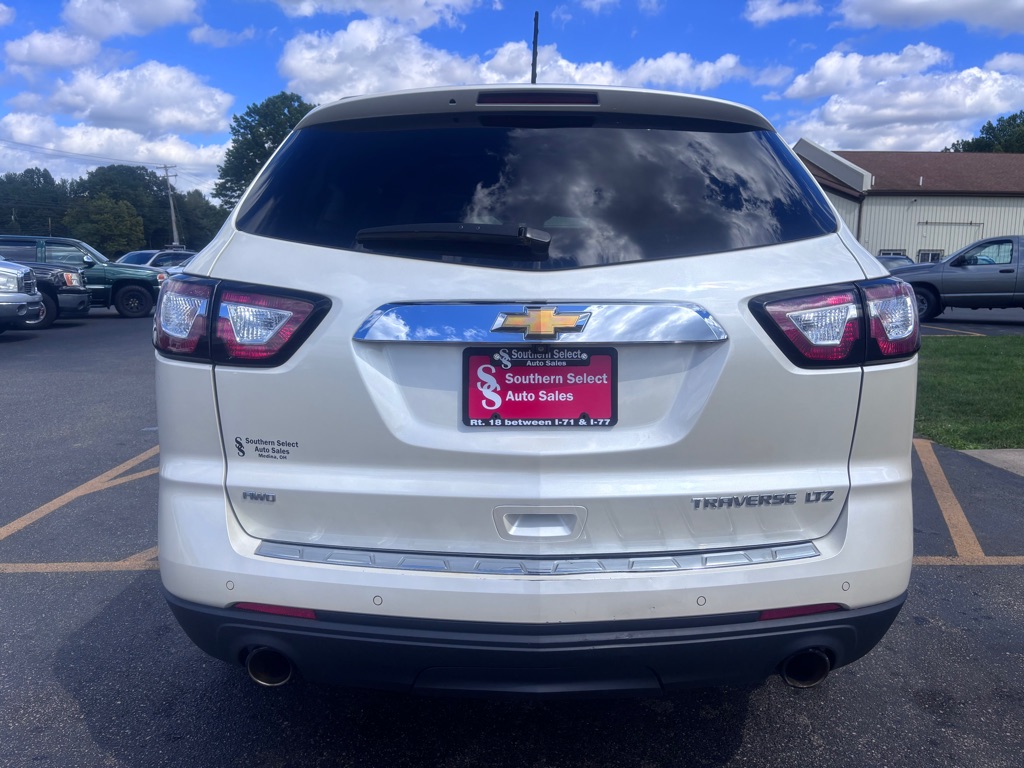 Photo 25 of this CHEVROLET TRAVERSE