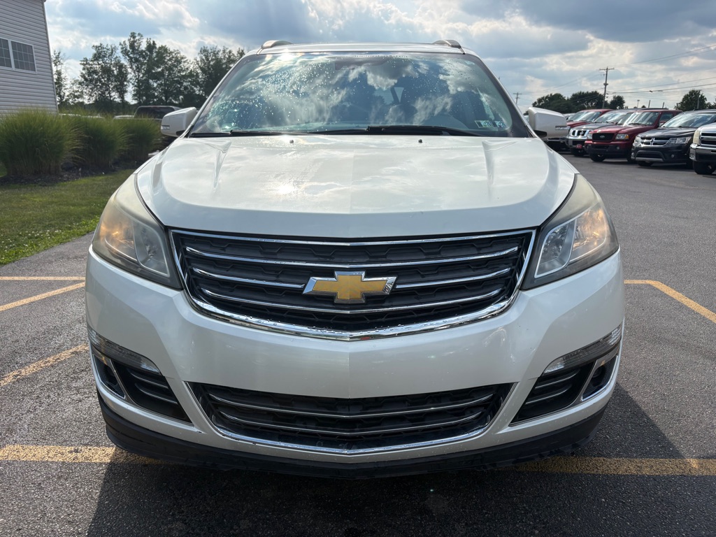Photo 3 of this CHEVROLET TRAVERSE