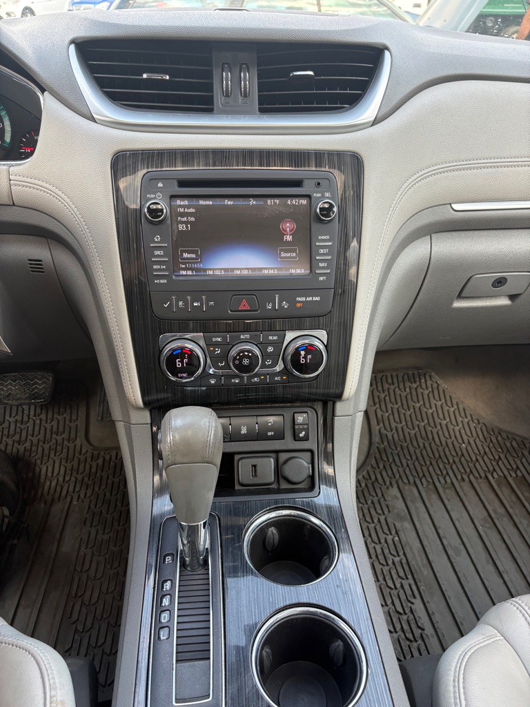 Photo 15 of this CHEVROLET TRAVERSE