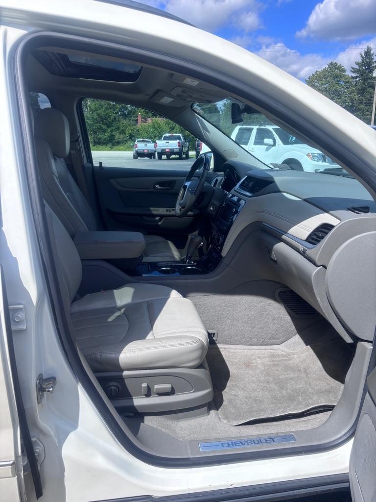 Photo 29 of this CHEVROLET TRAVERSE