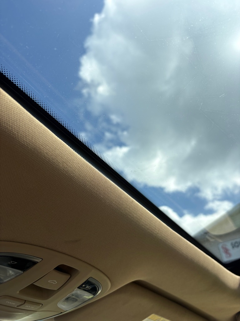 Photo 16 of this HYUNDAI SONATA