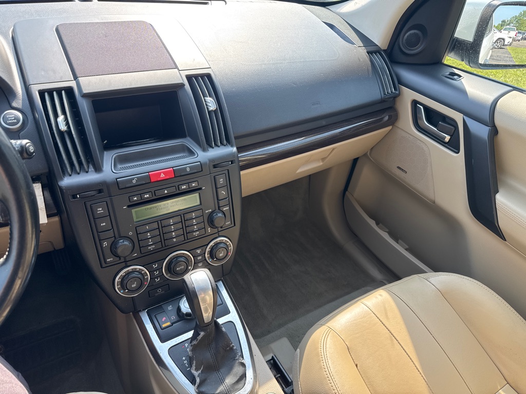 Photo 15 of this LAND ROVER LR2