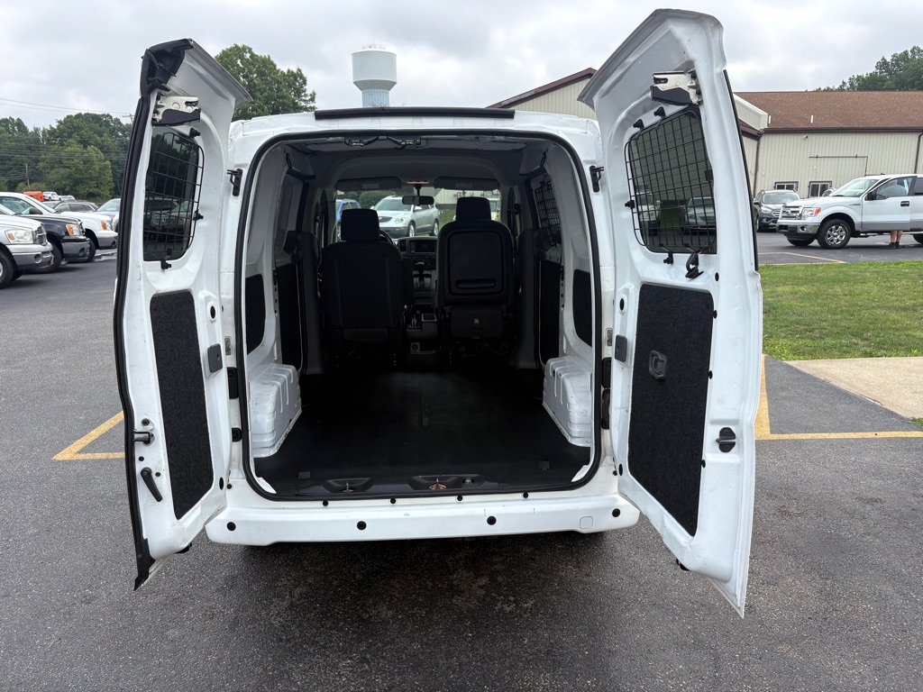 Photo 16 of this NISSAN NV200