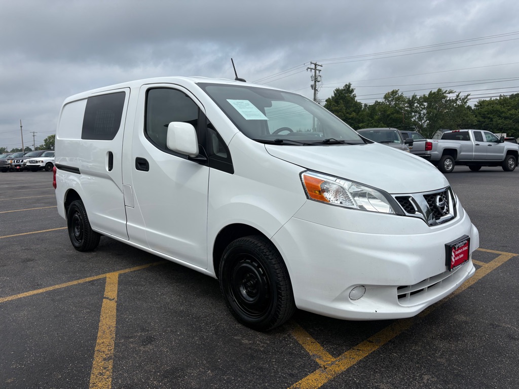 Photo 5 of this NISSAN NV200