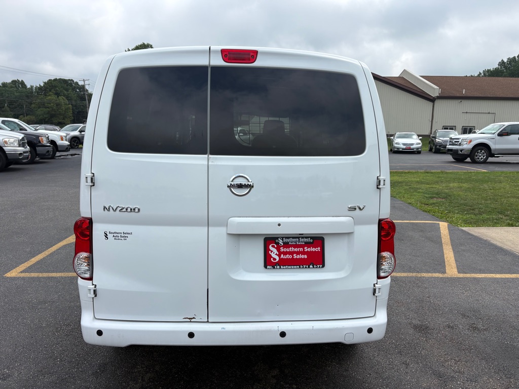 Photo 8 of this NISSAN NV200