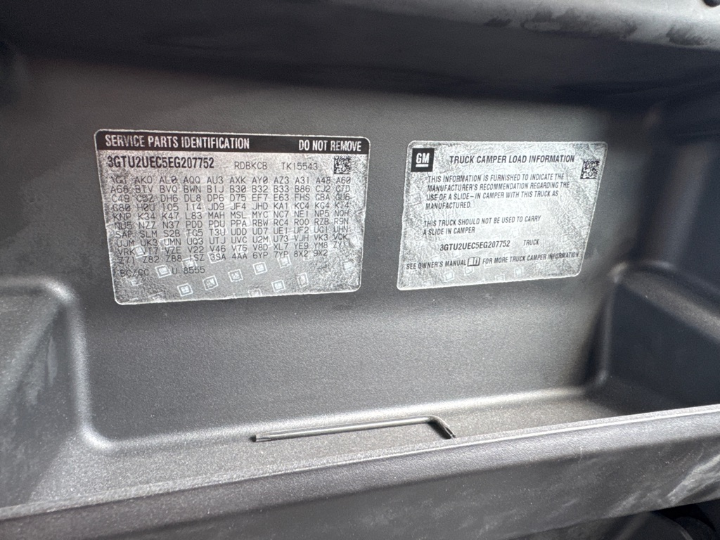 Photo 18 of this GMC SIERRA 1500