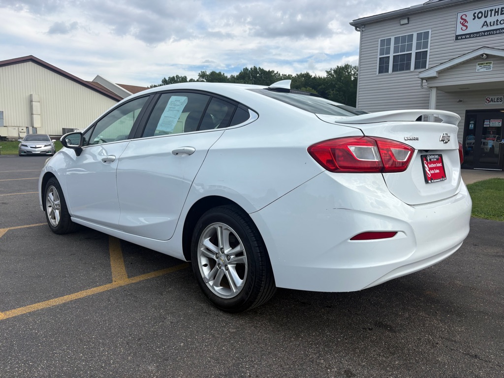 Photo 8 of this CHEVROLET CRUZE