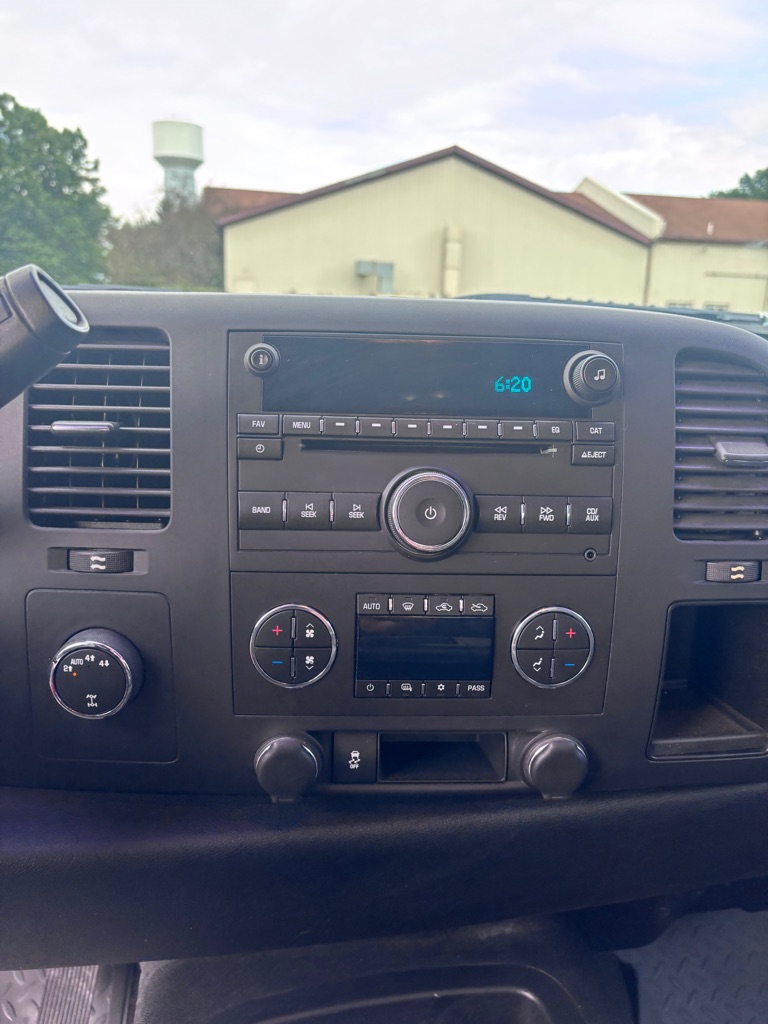 Photo 17 of this GMC SIERRA 1500