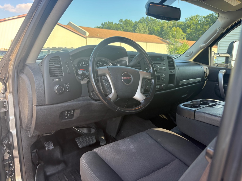 Photo 14 of this GMC SIERRA 3500HD