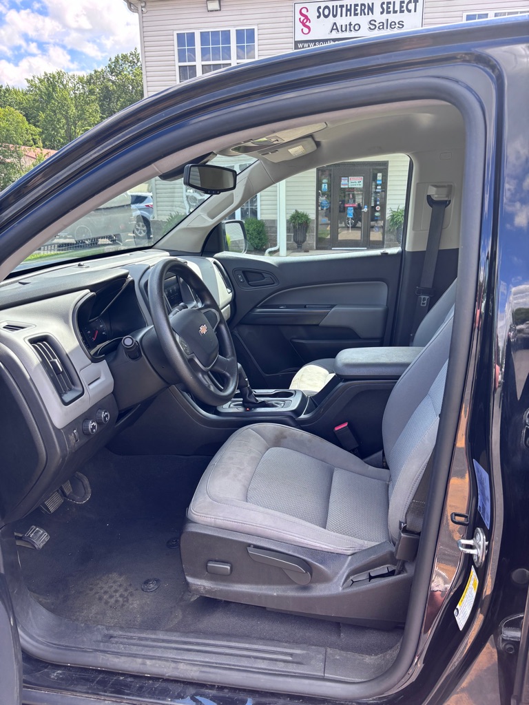 Photo 10 of this CHEVROLET COLORADO