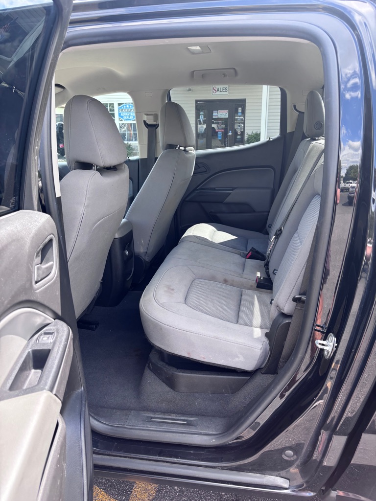 Photo 11 of this CHEVROLET COLORADO